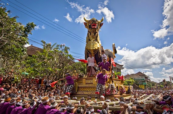 kesenian di ubud bali