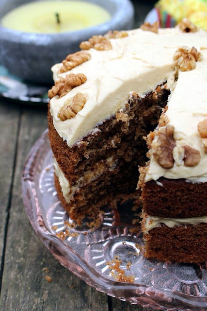 Nigella Lawson's Coffee and Walnut Cake