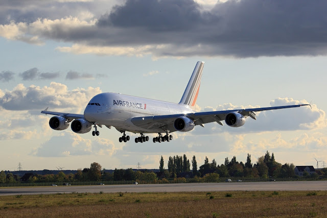 Air France Airbus A380-800 Low Level Flight