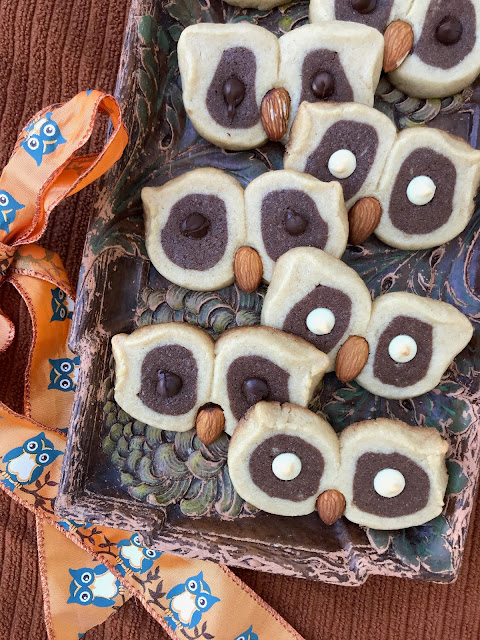 Chocolate and Almond Owl Eye Cookies.