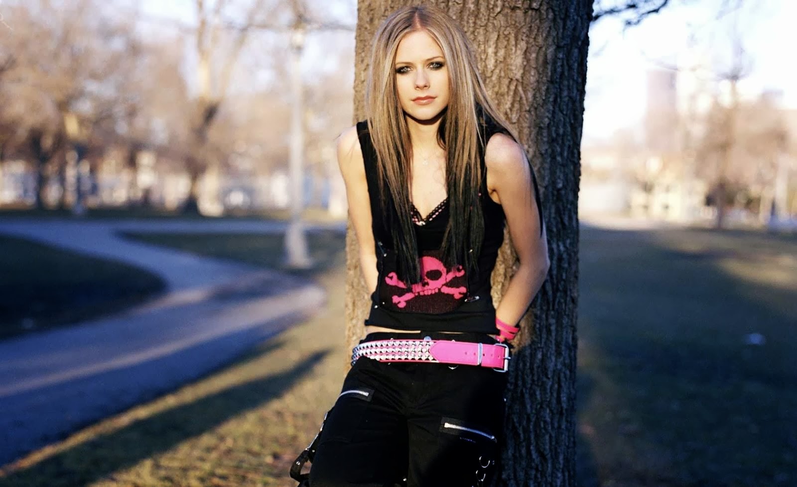 Avril Lavigne Hyper Star Hd Wallpapers