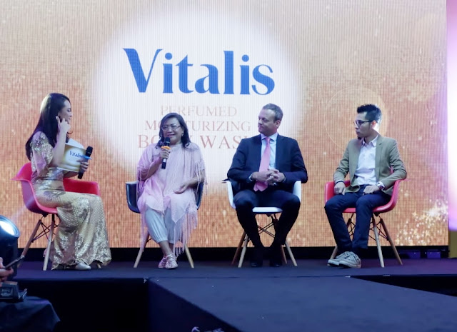 Mandi parfum dengan vitalis parfumed moisturizing body wash