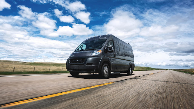 Airstream Rangeline 2023, una autocaravana construida sobre la Ram ProMaster
