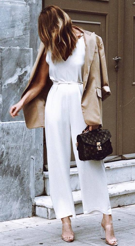 elegant fall outfit for everyone : beige blazer + white jumpsuit + bag + heels