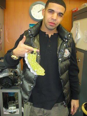 According to a member of YOUNG MONEY Drake would like to LEAVE the label