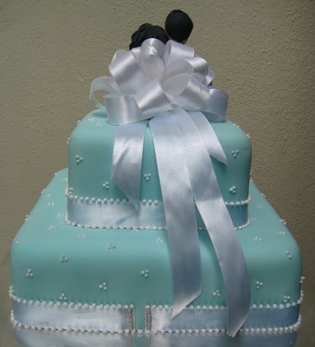 blue country wedding cakes