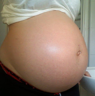 Pregnant Women - Pregnant Belly Gallery Picture 1