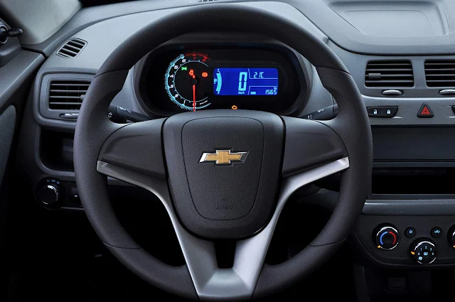 Novo Chevrolet Cobalt 1.8 LT - painel