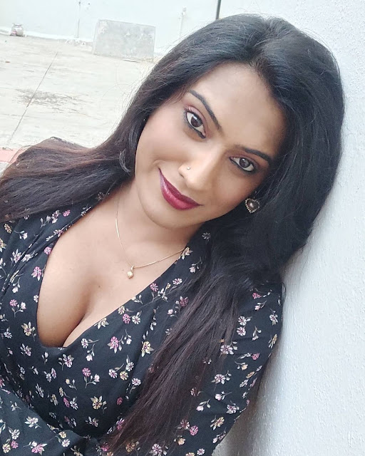 Alina Alina (Silk S M G) – Most Beautiful Transgender India Instagram