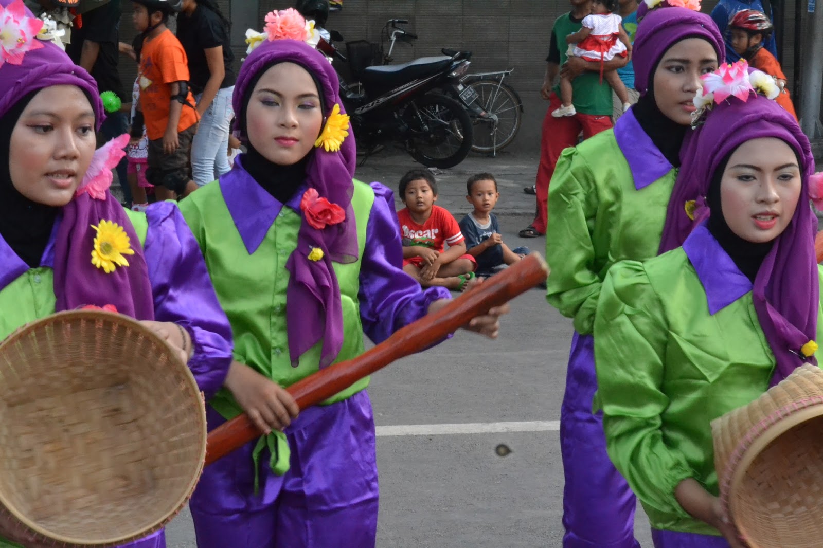 Kumpulan Sketsa Gambar  Penari  Tradisional Aliransket