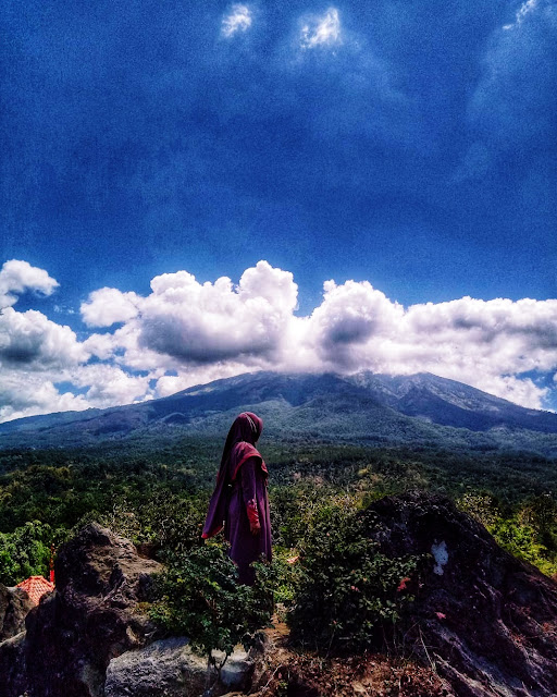 Hunting Foto, Di atas Bukit, Wisata, Argo Munung, Sumber foto (https://www.instagram.com/bulan.septina/)