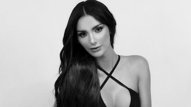 Ivanna Diaz – Most Famous Transgender Models in Black and White Photos