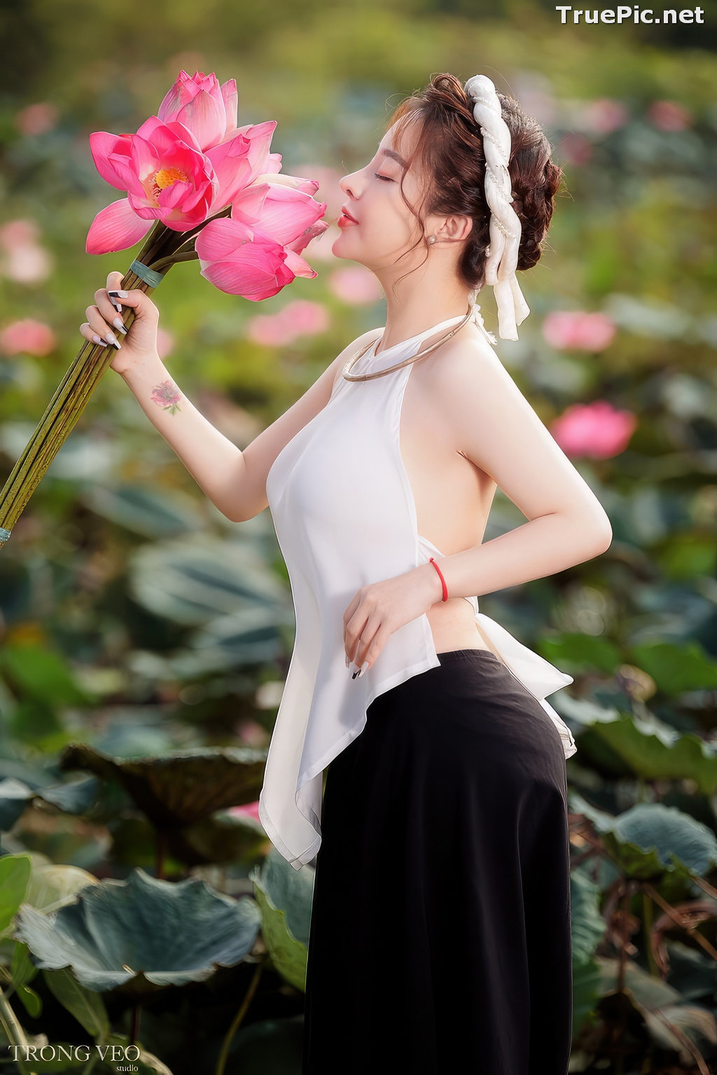 Image Vietnamese Model - Beautiful Girl and Lotus Flower - TruePic.net (56 pictures) - Picture-7
