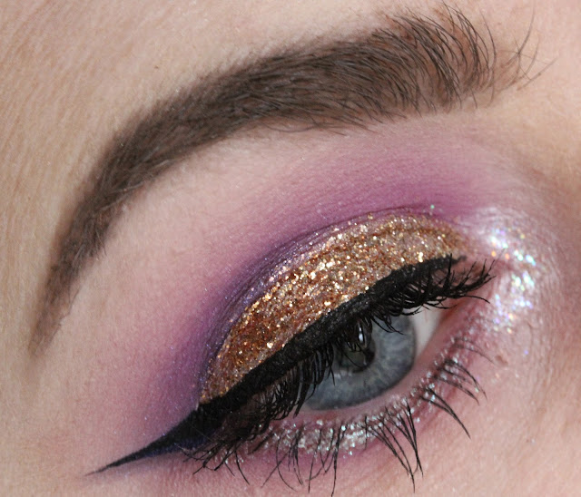 Bonfire Night glittery makeup and fall autumn tag