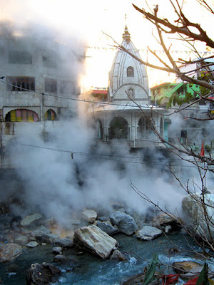 Hot-Spring-Water-Manikarana