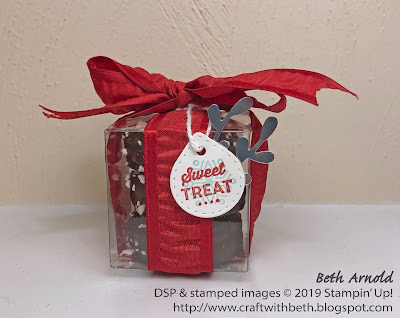 Craft with Beth: Stampin' Up! Mini Curvy Keepsake Box Dies Tiny Keepsakes stamp set Sprig Punch Christmas gift packaging gift box chocolate cookies clear tiny treat boxes acetate