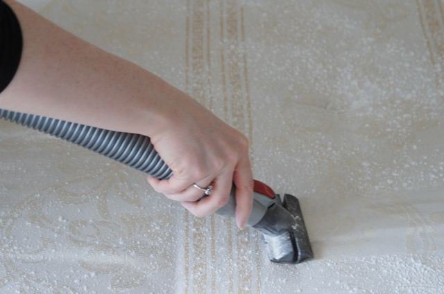 Homemade trick : How to clean and renew your Mattress