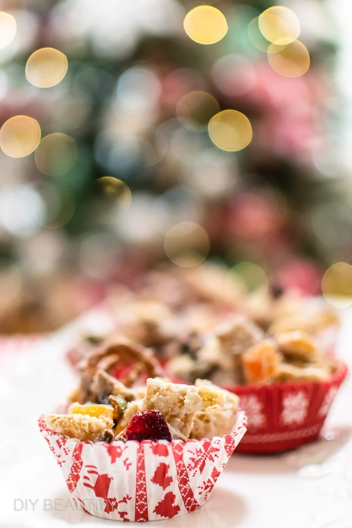 Sweet and salty Christmas snack mix