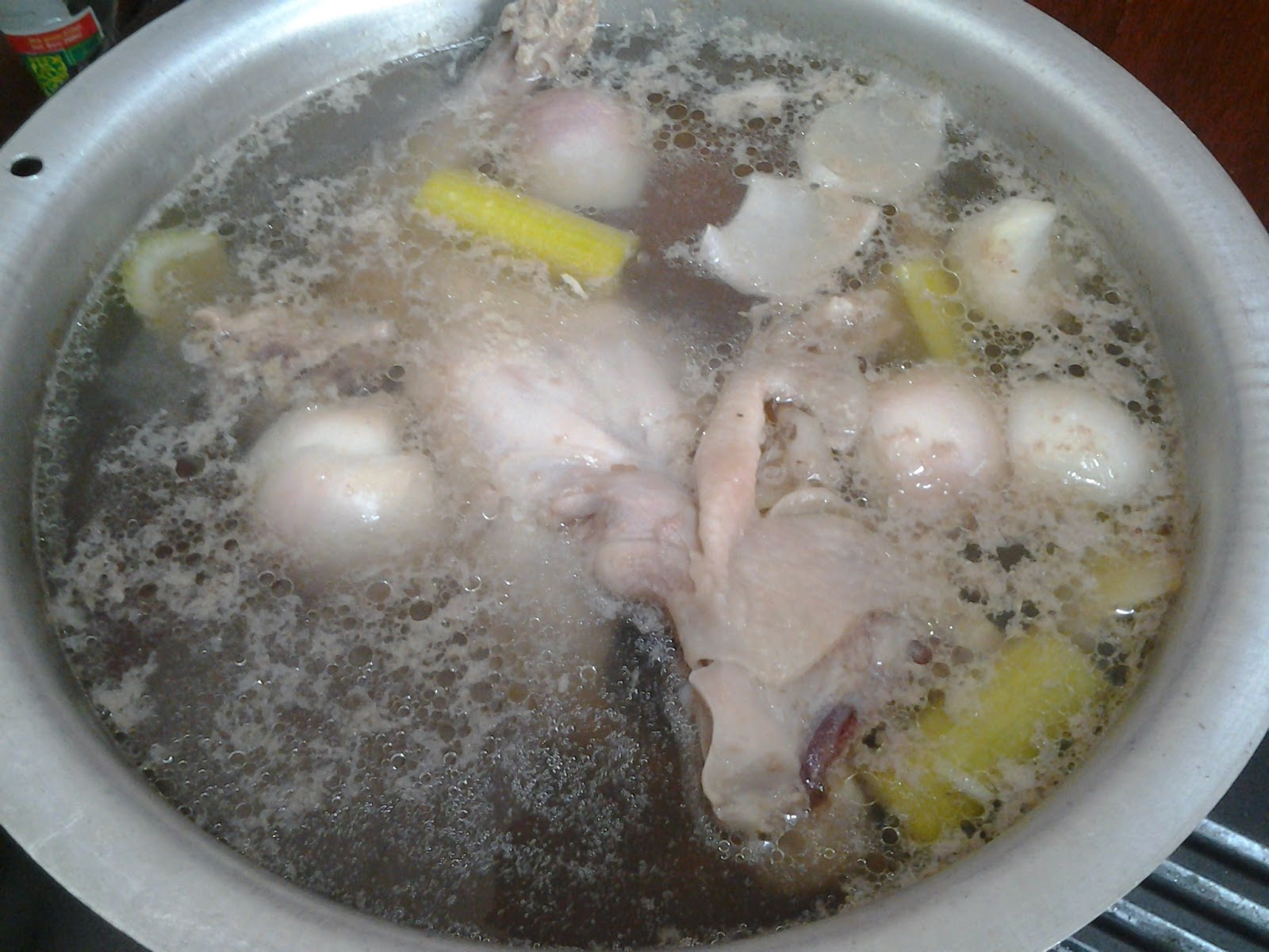 Mummy Zahra Nak Cerita: Homemade chicken stock n tomato sauce