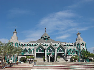 Masjid Modern Al Markaz Al Islami