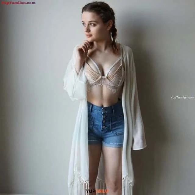 Joey King Sexy Bikini & Lingerie Photos