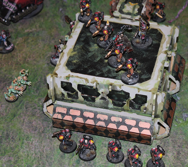 Warhammer 40k battle report - Chapter Approved 2018 - Eternal War - Supplies From Above: Tyranids vs Spaces Marines - 1500 points