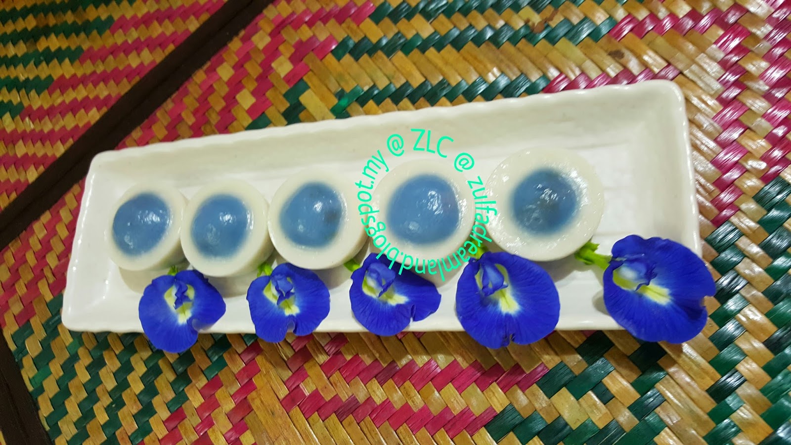 ZULFAZA LOVES COOKING: Kuih permata biru (bunga telang)