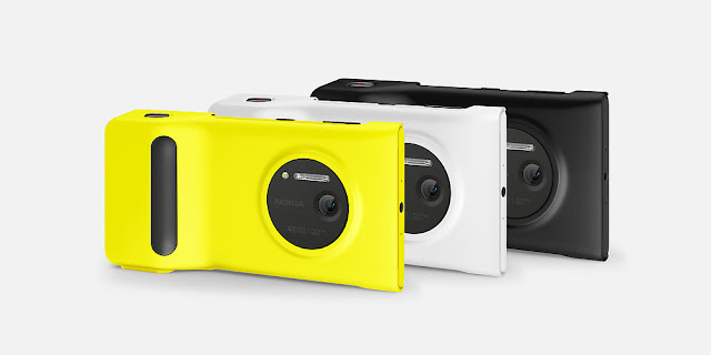 Nokia Lumia 1020 with Camera Grip