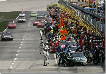 2010 Atlanta1 NSCS pit stops