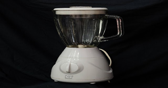 Stainless Steel Blade 10 speed countertop Blender