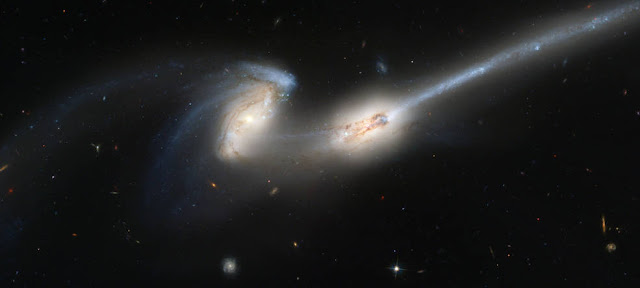 observasi-mendetail-struktur-dan-penyatuan-galaksi-informasi-astronomi