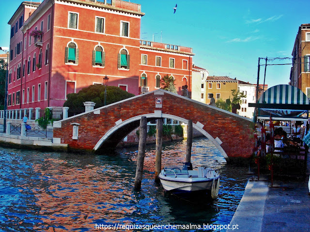 Passeio pelos canais de Veneza