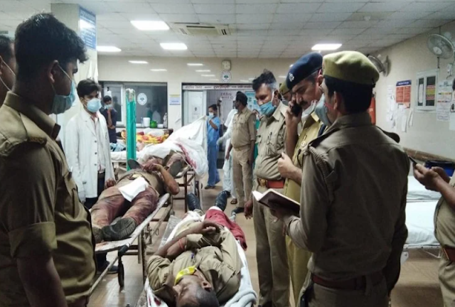 कानपूर में हिस्ट्रीशीटर के घर गई पुलिस की टीम पर फायरिंग, 8 पुलिसकर्मियों की मौत