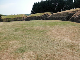 Wales, Roman Amphitheatre of Caerleon (Isca)    by E.V.Pita /   http://evpitapictures.blogspot.com/2015/04/wales-roman-amphitheatre-of.html   /  Gales, anfiteatro de Caerleon (Isca)   por E.V.Pita