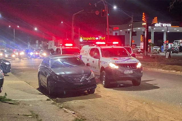 Motorista de aplicativo vende carro, não recebe e amigos tentam resgate