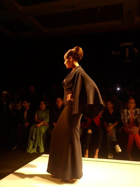 Bipasha Basu stunning walks on the ramp for Shantanu & Nikhil at Lakhme Fashion Week