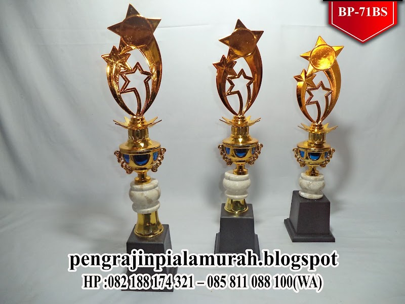 Jual Piala Terlengkap  Di Tulungagung