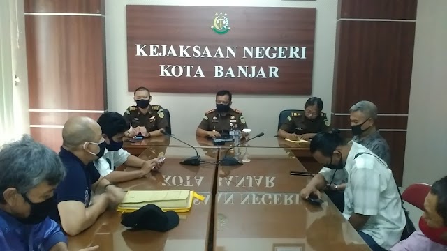 FRDB Di Kejari Bongkar 5 Dugaan Korupsi Banjar Seiring KPK Proses Dinasti