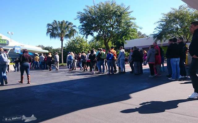 Fila para Space Mountain, Magic Kingdom