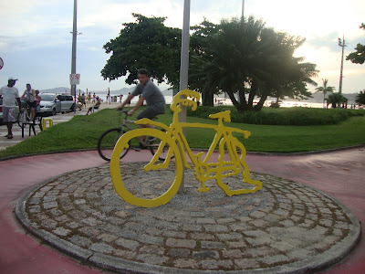 Escultura dos jardins da orla de Santos - SP