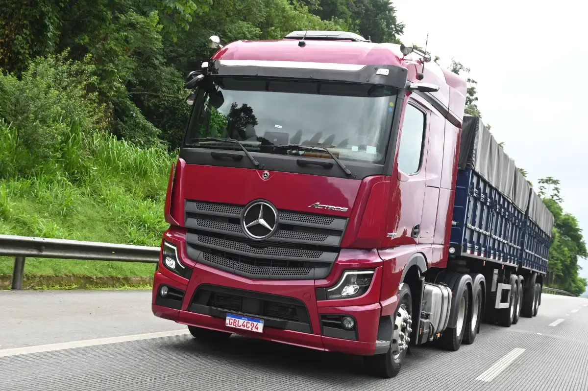 Mercedes-Benz Actros modelo 2024