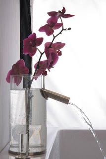 In One Product Design Bathroom Faucet & Flower Vase