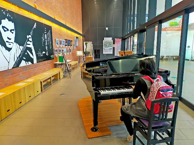 Inside Shin Hakodate-Hokuto Station