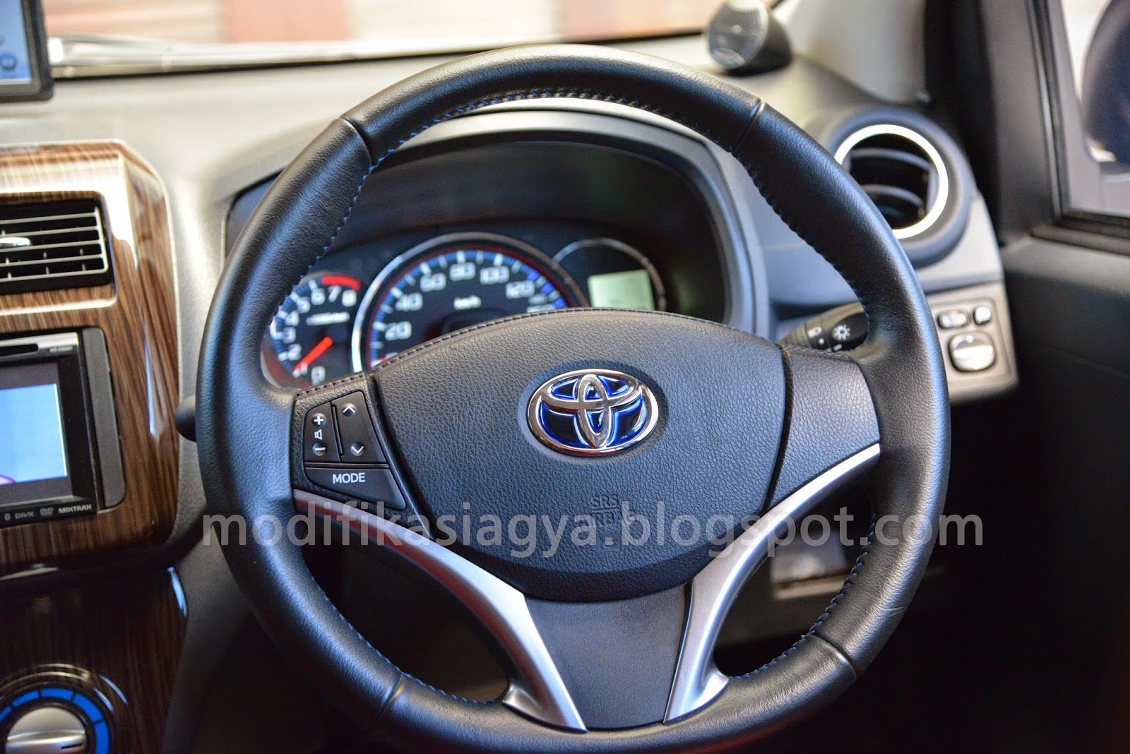 Kumpulan Modifikasi Interior Mobil Toyota Agya 2020 2018