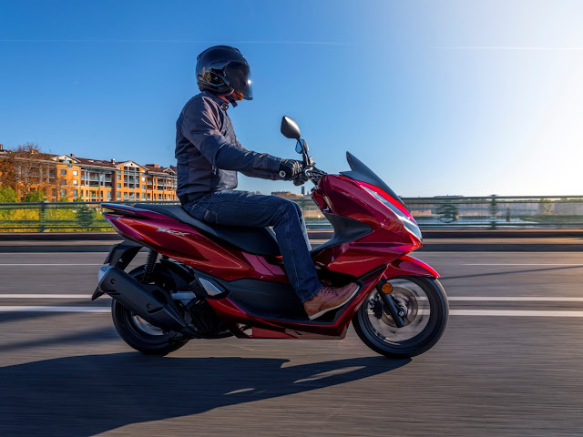 HONDA PCX125 21YM