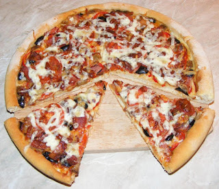 pizza, retete pizza, reteta pizza, pizza italiana, pizza cu de toate, pizza de casa cu blat subtire si pufos, pizza de casa simpla, piza reteta, retete culinare, retete, retete de mancare, gustari, pizzreii, pizzerie, retete pizzerie, retete patiserie, pizza de casa reteta, food, #pizza, pizza preparatedevis, pizza de casa, 