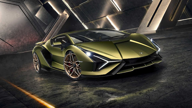 Lamborghini Electrified Supercars Will Still Look Like "Spaceships"