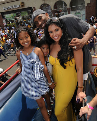 Kobe Bryant With Family