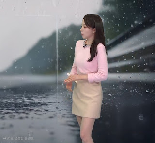 20250308 KBS 핑크색 상의 아이보리 미니스커트 치마 박소연
