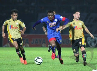 Arema vs Mitra Kukar = 3-1 , Singo Edan Pecundangi Pimpinan Klasemen 